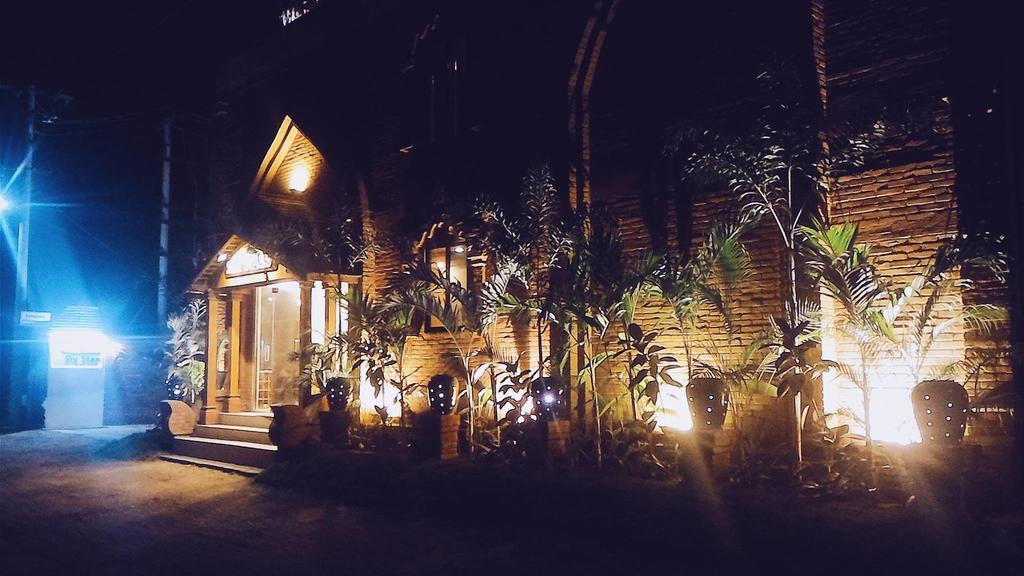 Six Stars Guest House Nyaung-U Dış mekan fotoğraf