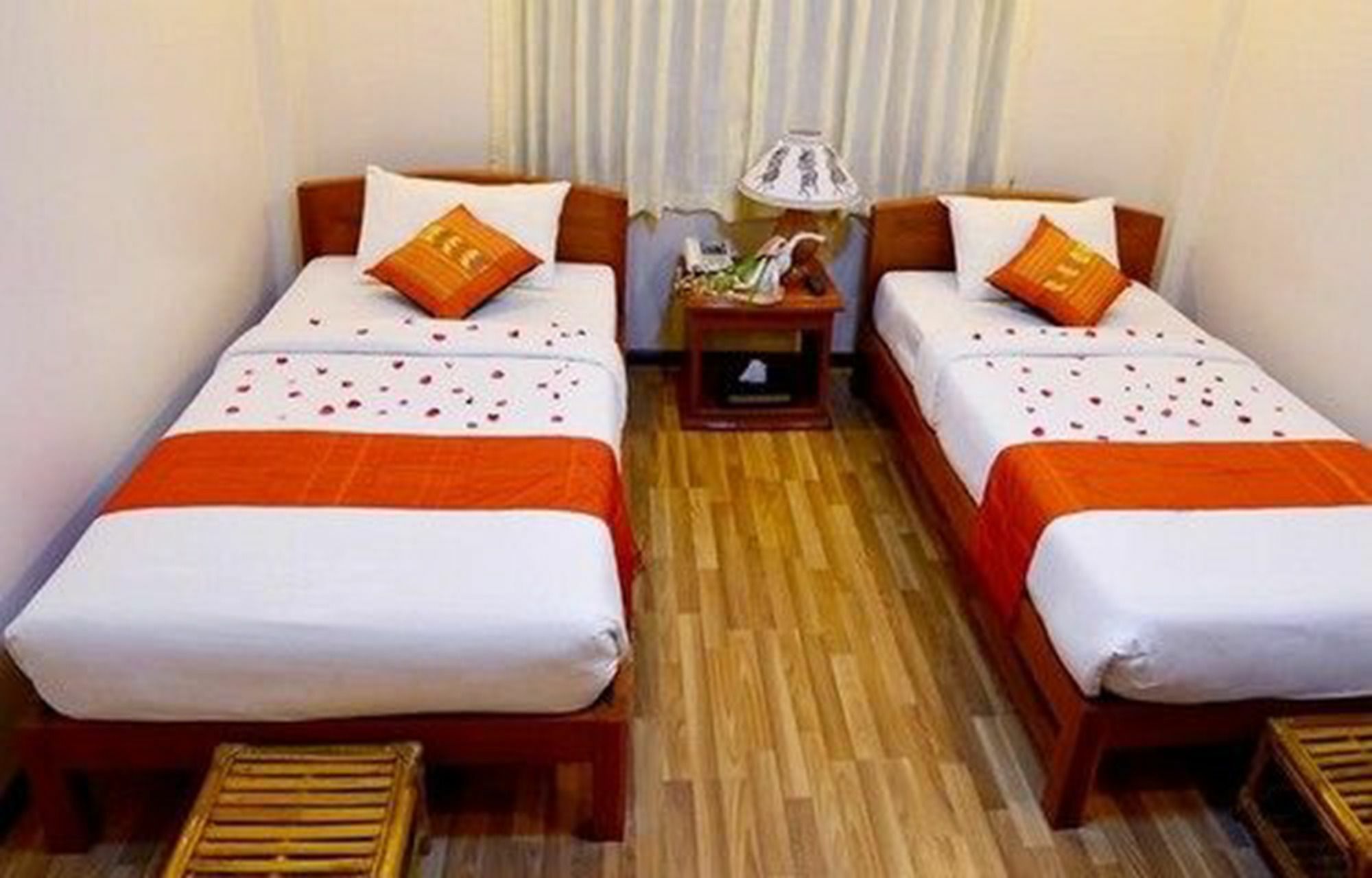 Six Stars Guest House Nyaung-U Dış mekan fotoğraf